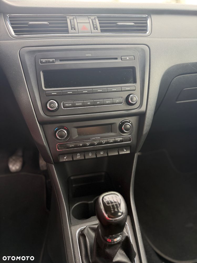 Skoda RAPID 1.2 TSI Active - 14