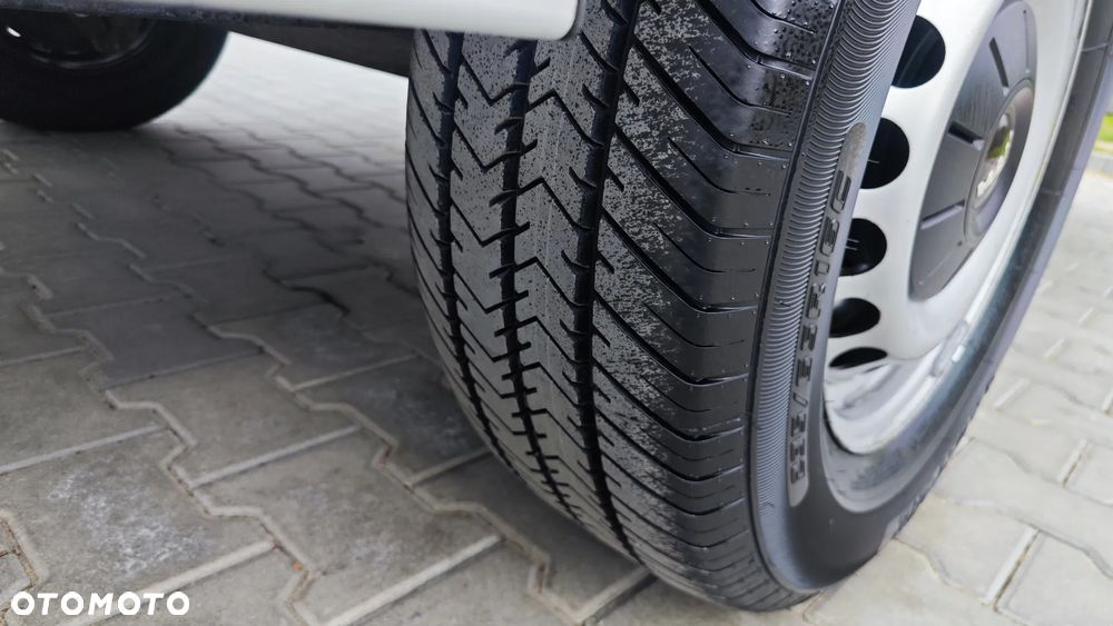 Volkswagen Crafter - 11