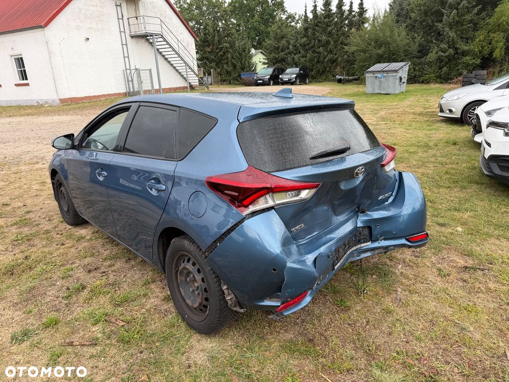 Toyota Auris - 10