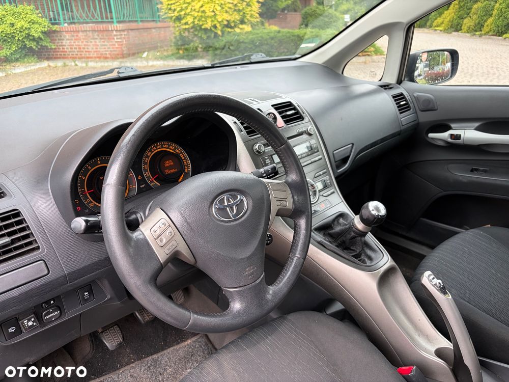 Toyota Auris 1.6 VVT-i Terra Start - 4