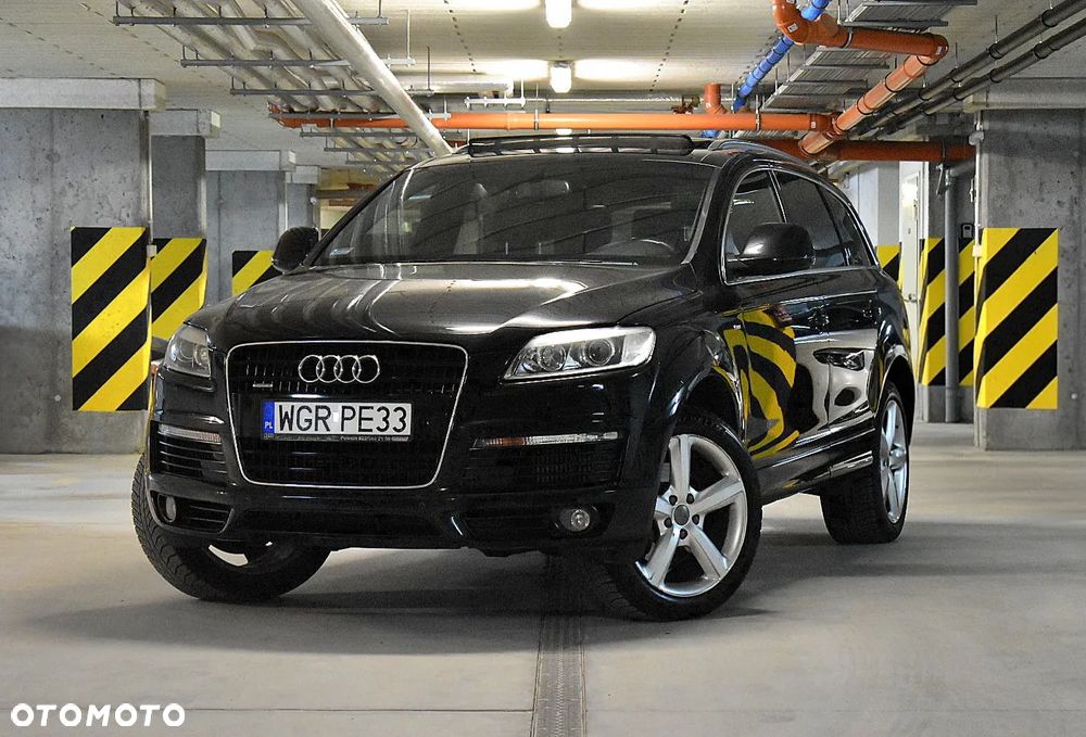 Audi Q7 - 1
