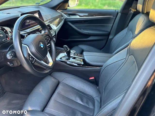 BMW Seria 5 520d Luxury Line sport - 14