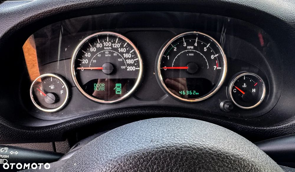Jeep Wrangler - 11