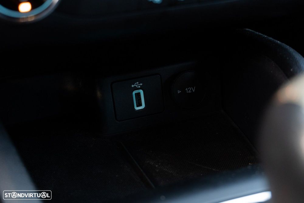 Ford Focus 1.0 EcoBoost MHEV ST-Line - 43