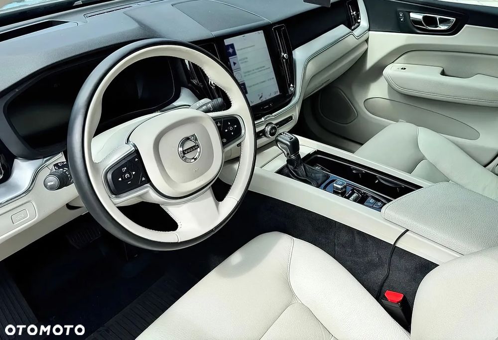Volvo XC 60 T5 AWD Momentum - 7