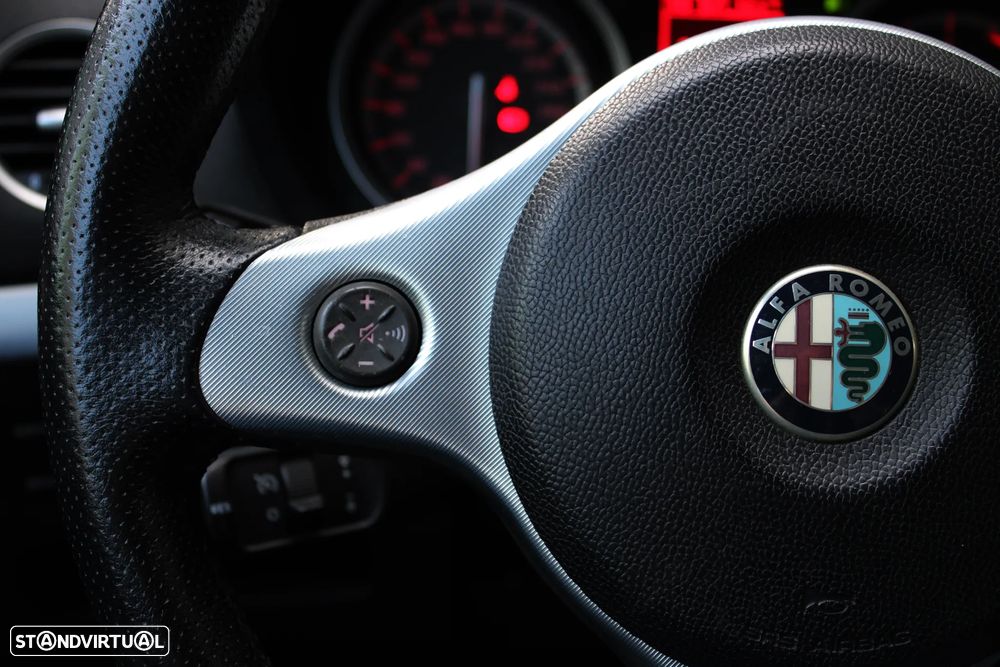 Alfa Romeo 159 1.9 JTDM 16V - 35