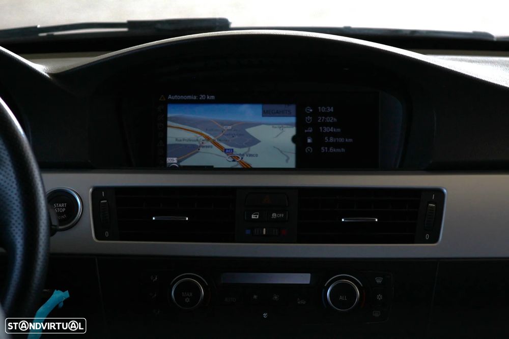 BMW 318 d Line Sport - 26