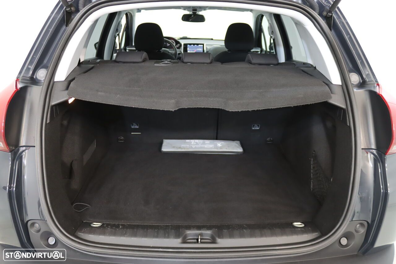 Peugeot 2008 1.5 BlueHDi Signature - 29