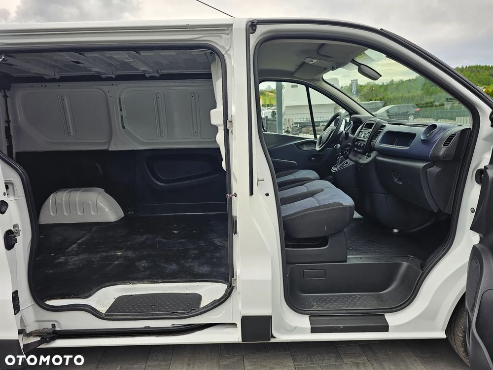 Opel Vivaro - 8