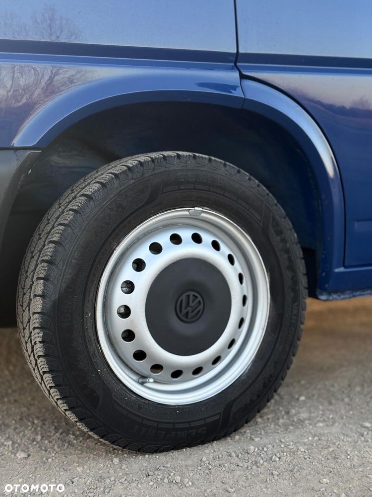 Volkswagen Transporter - 8