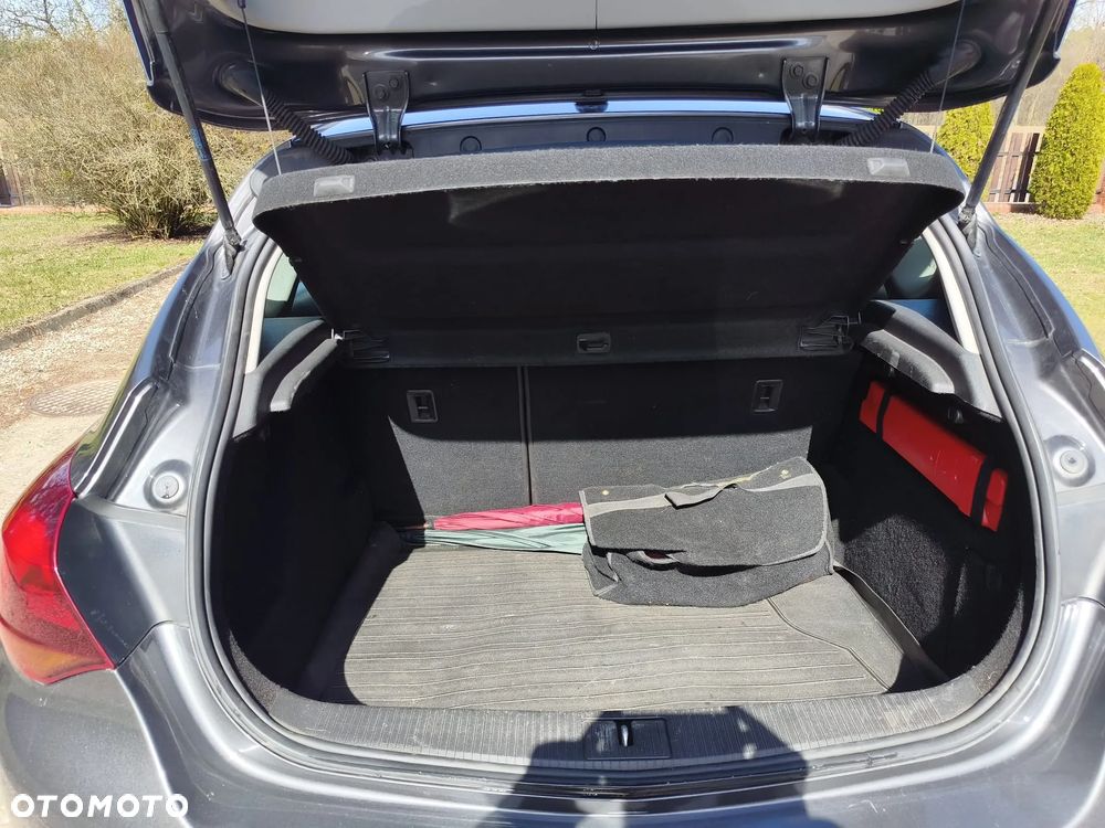 Opel Astra 1.4 Turbo Cosmo - 12