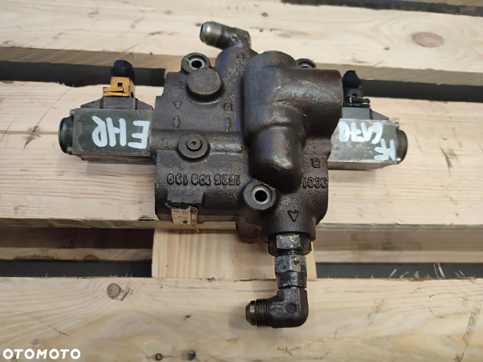 Rozdzielacz 3387006M2 EHR 1525100139 Massey Ferguson 6170 - 7