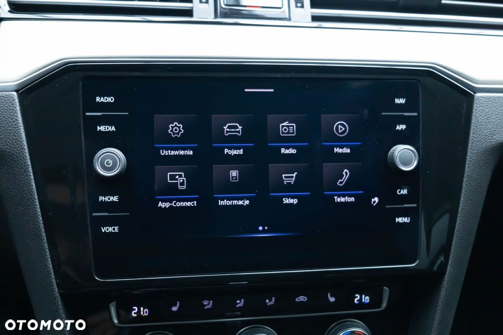 Volkswagen Passat Variant 2.0 TSI Business DSG - 25