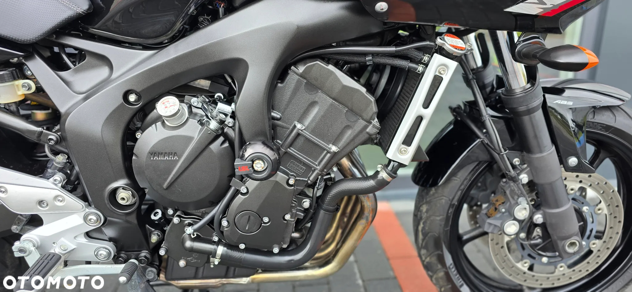 Yamaha FZ6 - 11