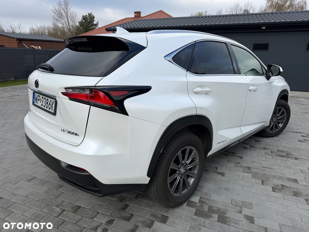 Lexus NX 300h Comfort AWD - 3