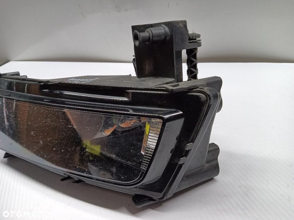 HALOGEN PRAWY VW TOURAN II 5TA941662 - 4