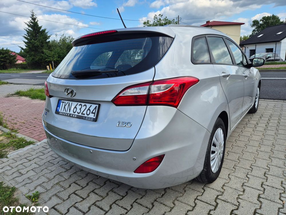 Hyundai i30 blue 1.6 CRDi Trend - 2