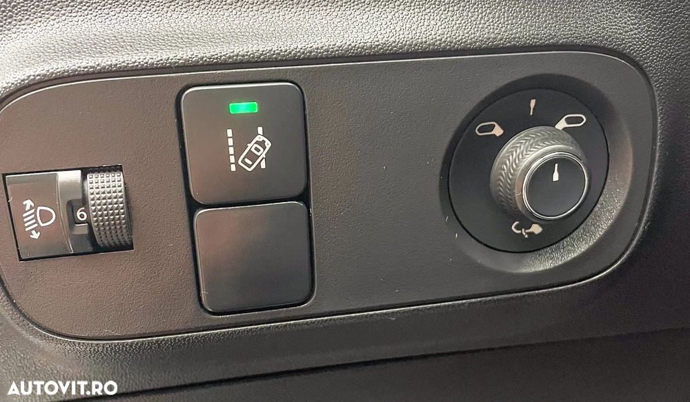 Citroën C3 1.2 PureTech BVM Shine - 15