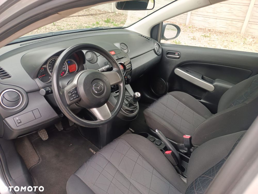 Mazda 2 - 13