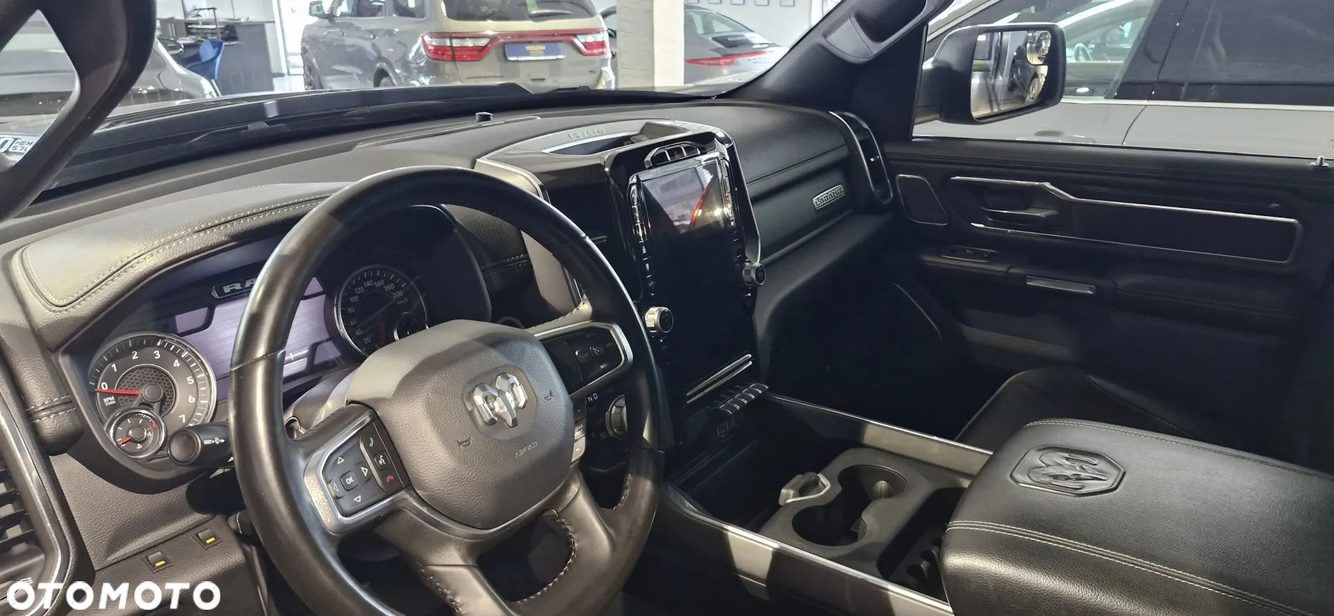 RAM 1500 Crew Cab Laramie - 14