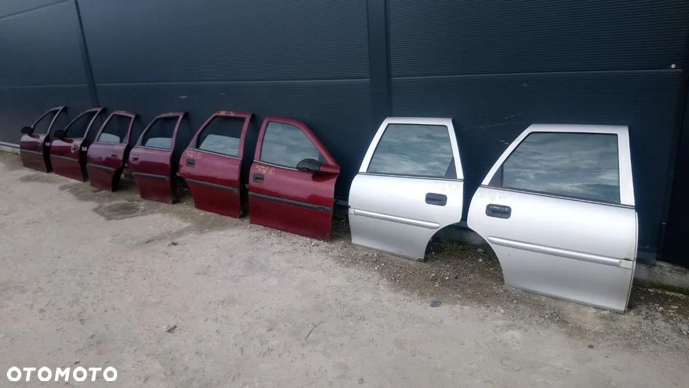 DRZWI VECTRA B PRAWY LEWY PRZÓD TYŁ - 1