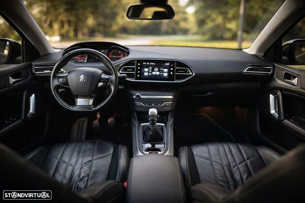 Peugeot 308 SW 1.6 e-HDi Allure J17 - 12