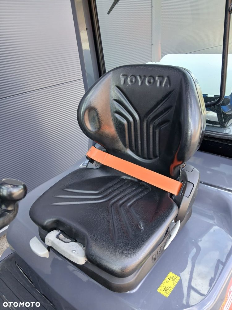Toyota 02-8FGF25 - 8