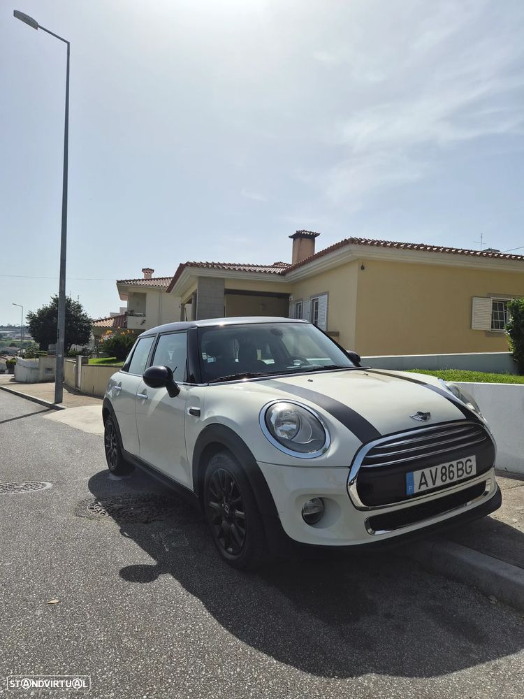 MINI 5 Portas Cooper D - 24