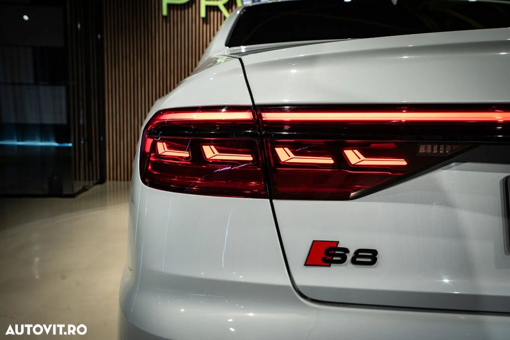 Audi S8 TFSI quattro tiptronic - 10