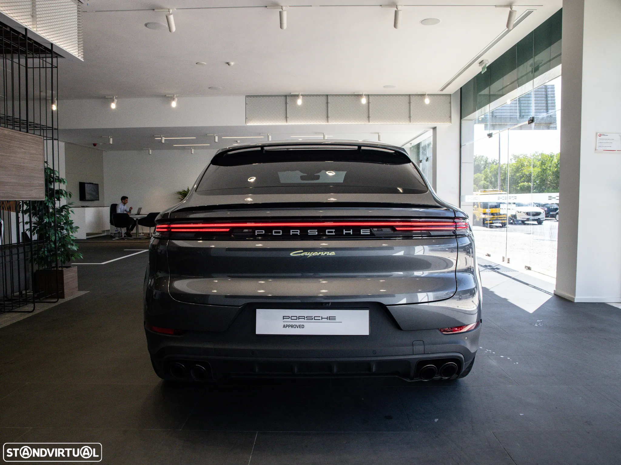 Porsche Cayenne Coupé E-Hybrid - 5