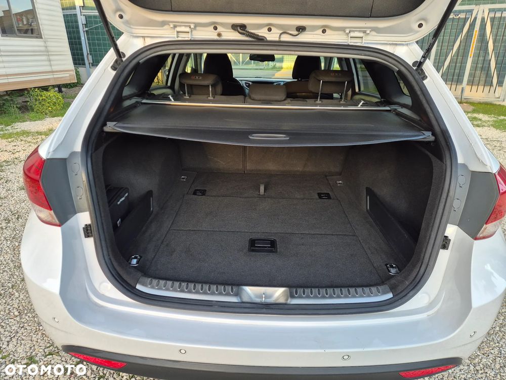 Hyundai i40 Kombi 1.7 CRDi Premium - 14