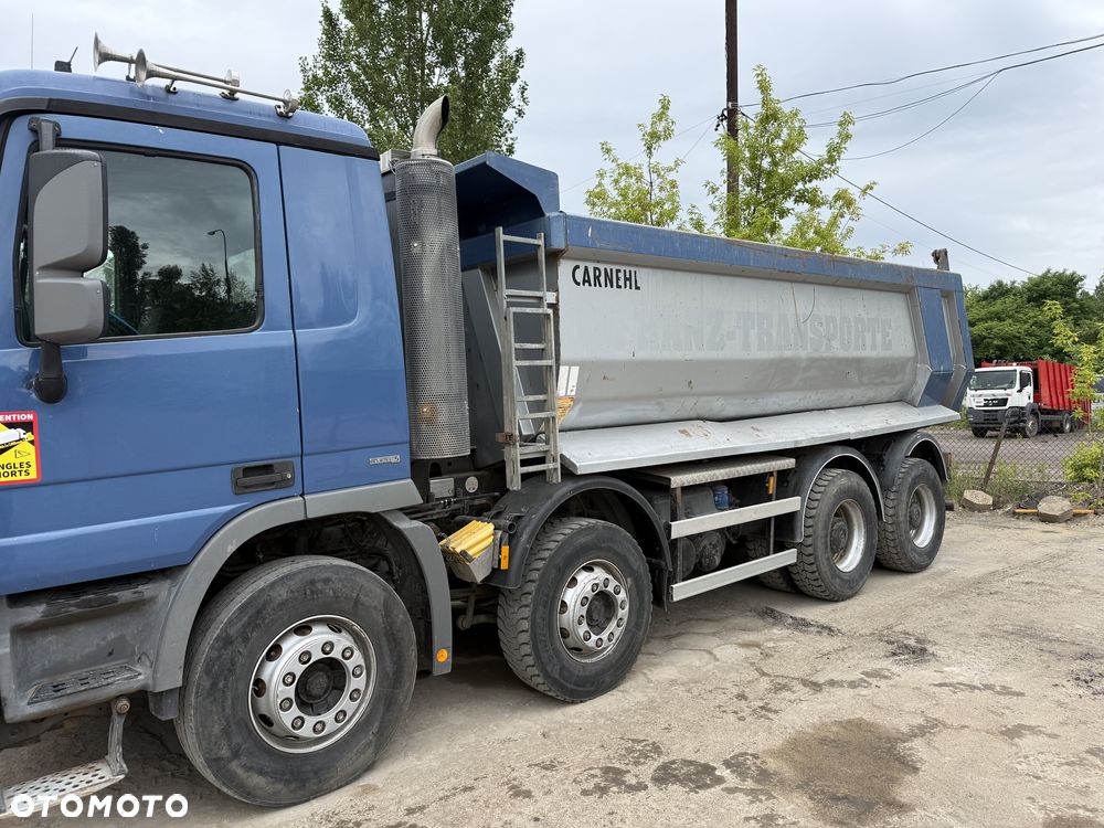Mercedes-Benz Actros - 3