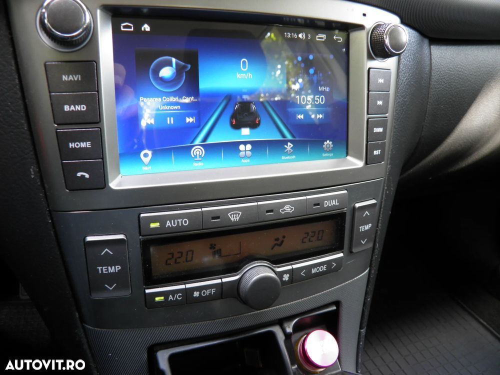 Toyota Avensis 1.6 Sedan Luna - 11