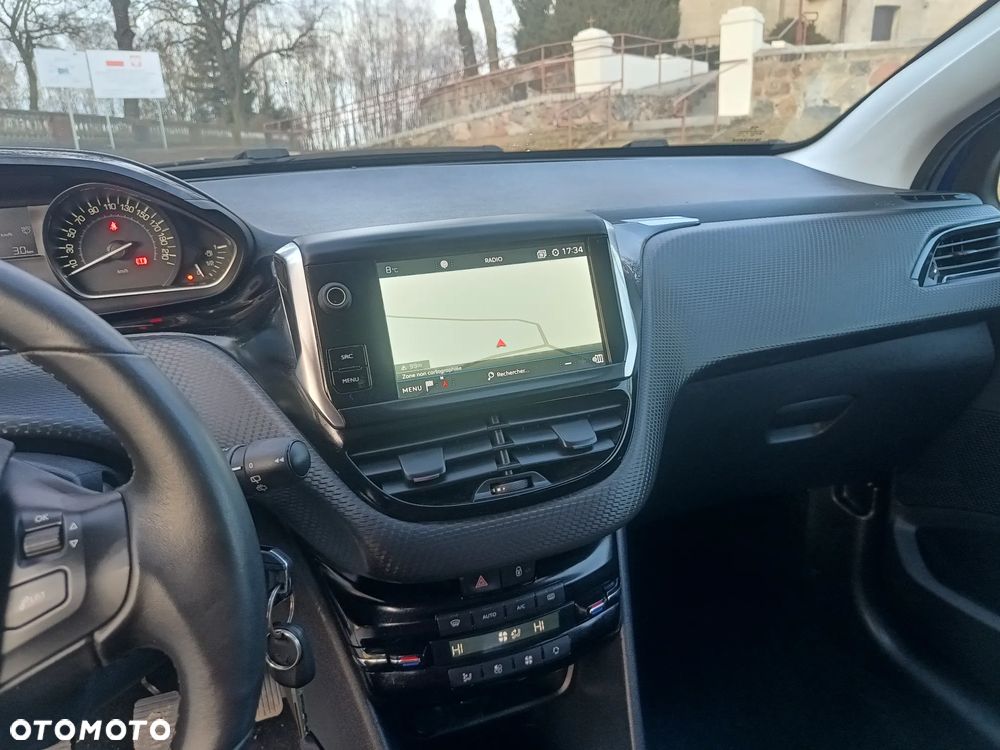 Peugeot 2008 PureTech 110 Style - 17