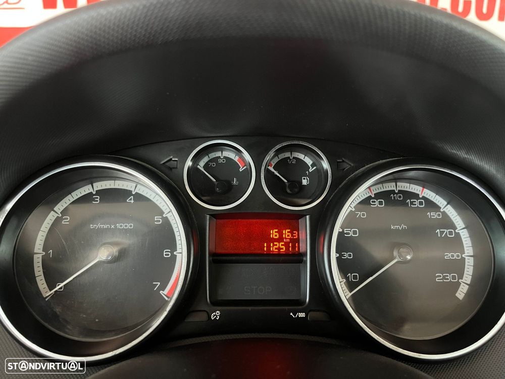 Peugeot 308 1.4 16V Executive - 16