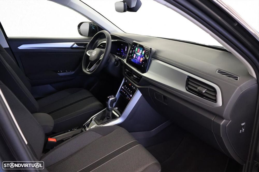 VW T-Roc 1.5 TSI Urban DSG - 17