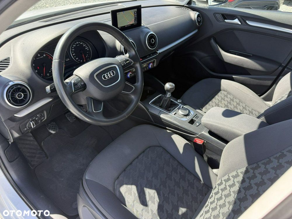 Audi A3 Sportback 1.2 TFSI Attraction - 14