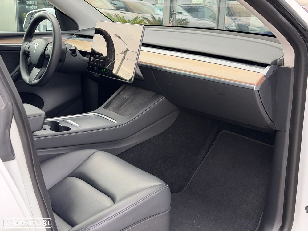 Tesla Model Y Long Range Tração Integral - 14