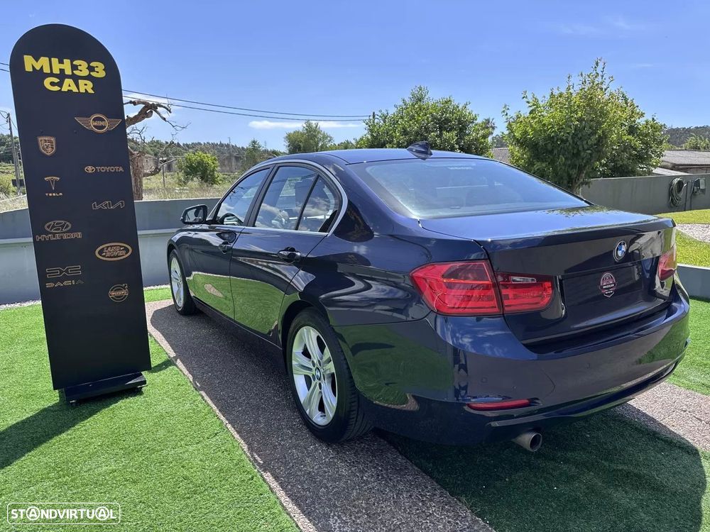 BMW 320 d Luxury Line - 11