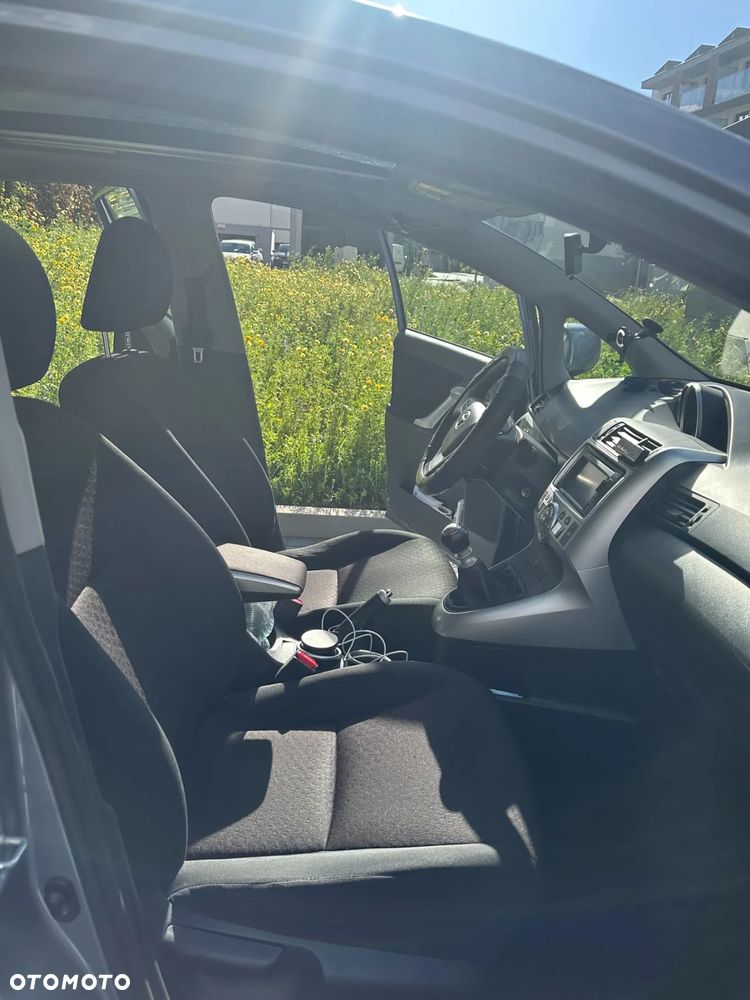 Toyota Verso 2.0 D-4D Luna 7os - 11