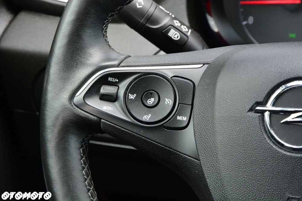 Opel Grandland X 1.2 Start/Stop Business Elegance - 26