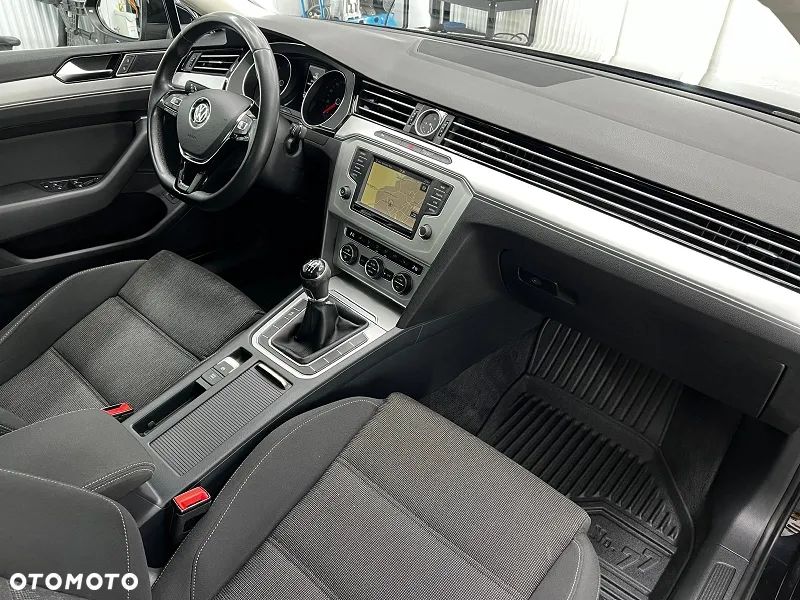Volkswagen Passat 1.6 TDI (BlueMotion Technology) Comfortline - 12