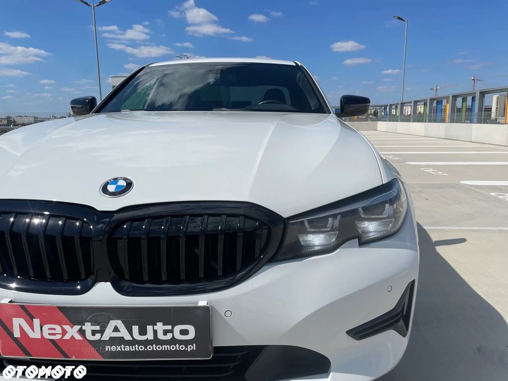 BMW Seria 3 320i xDrive Sport Line sport - 15