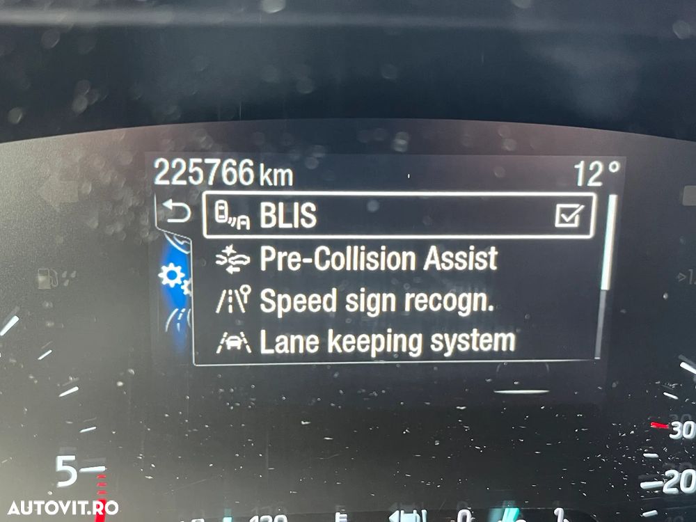 Ford Focus 1.5 EcoBlue Start-Stopp-System COOL&CONNECT - 22