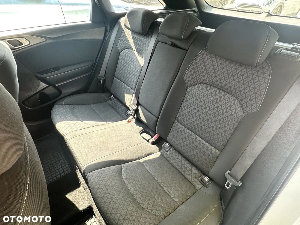 Kia Ceed - 30