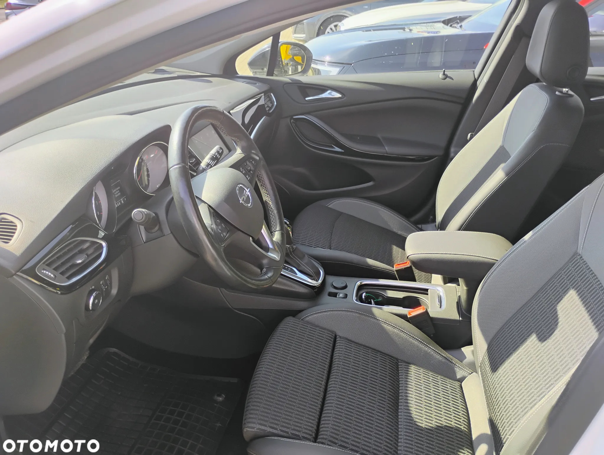 Opel Astra V 1.4 T Edition S&S - 9