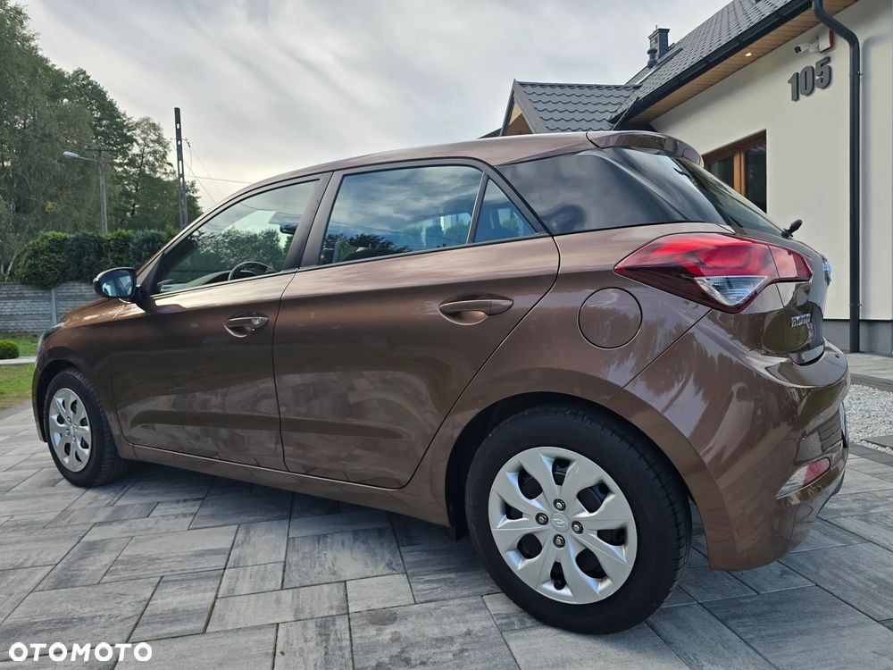 Hyundai i20 1.2 Passion - 19