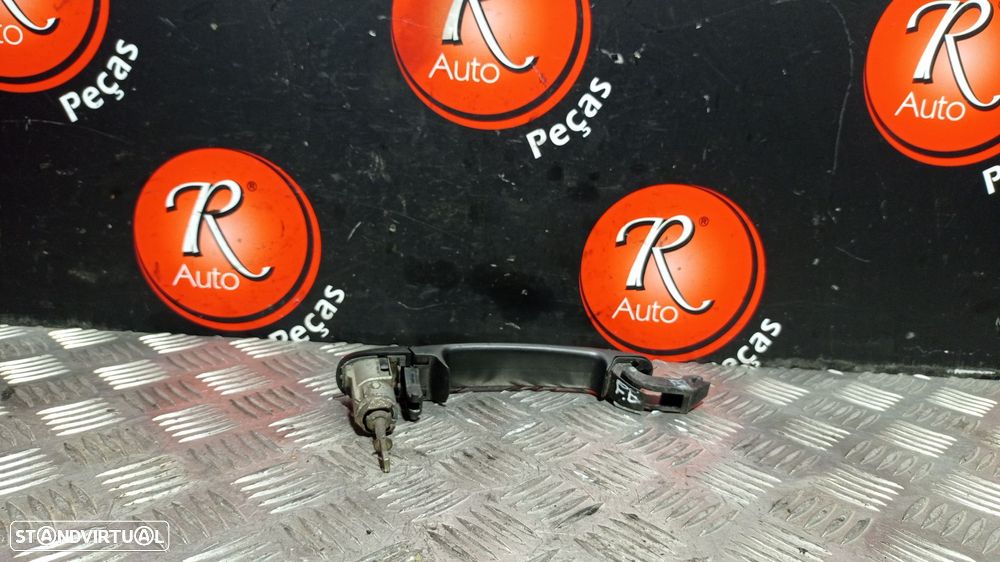 Puxador Exterior Frente Esquerdo Volkswagen Golf Iv (1J1) - 2