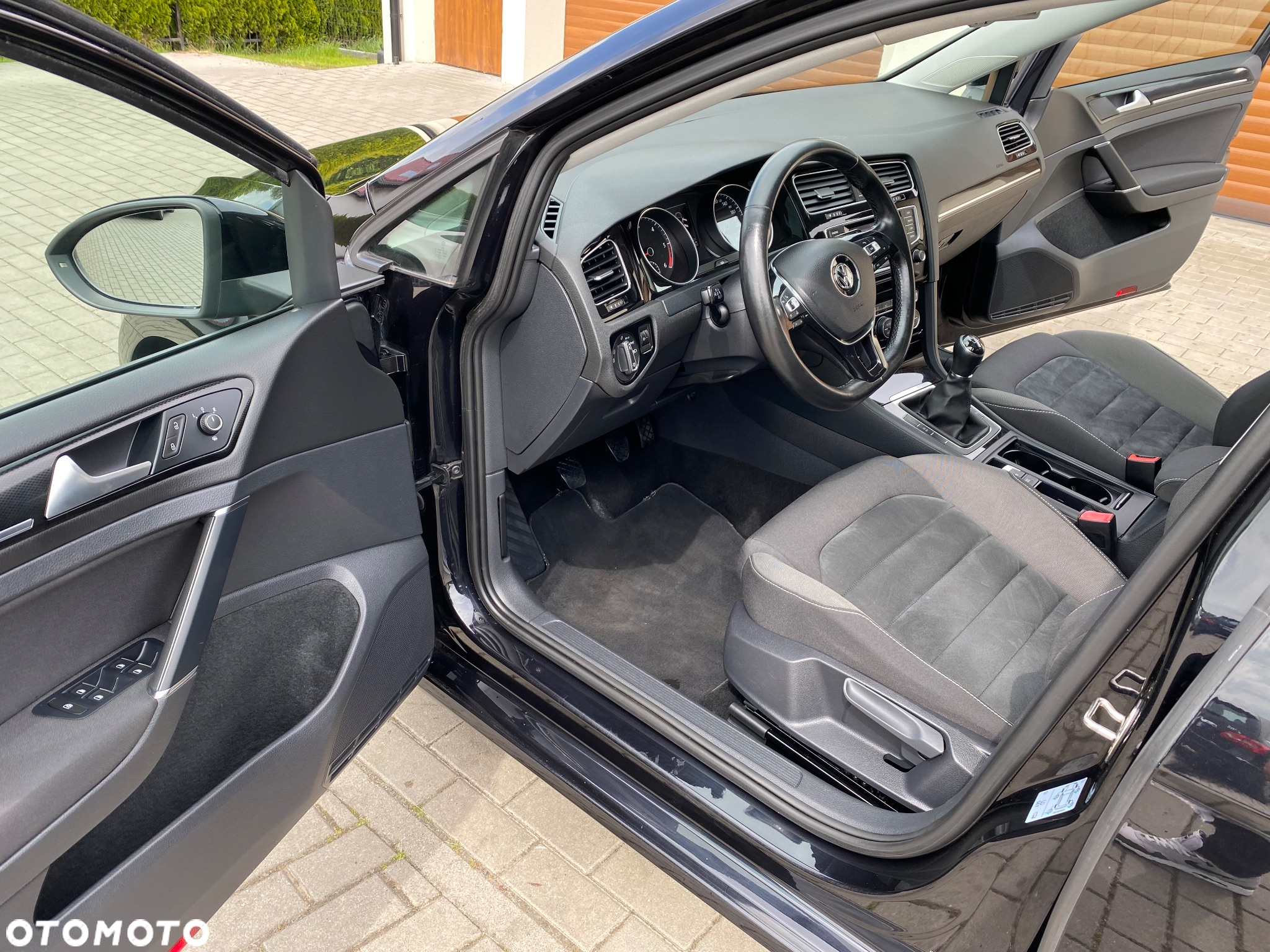 Volkswagen Golf VII 1.6 TDI BMT Highline - 27