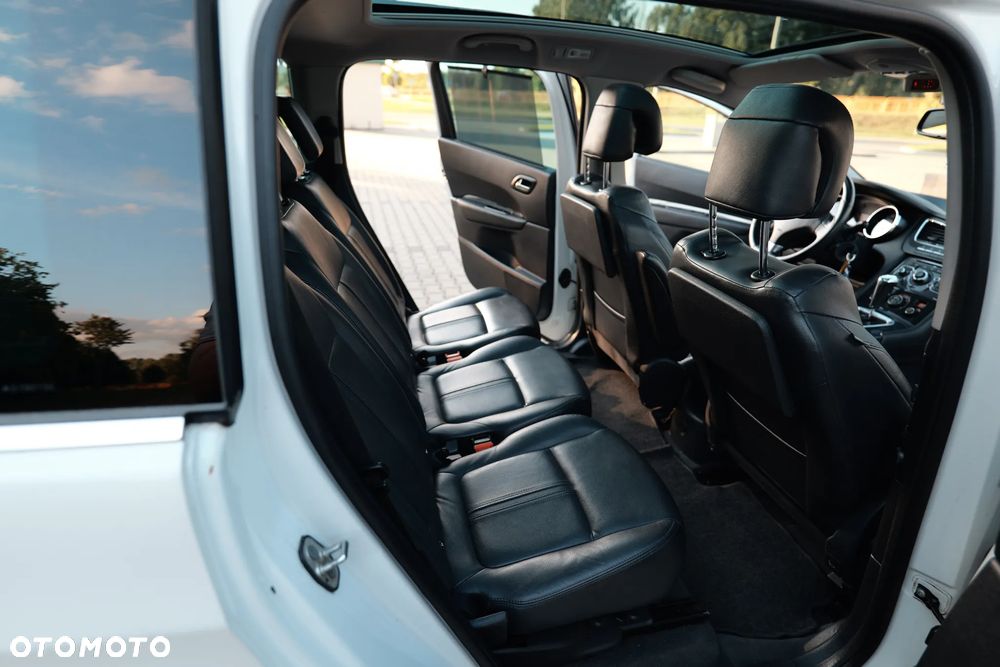 Peugeot 5008 2.0 HDi Premium + - 12